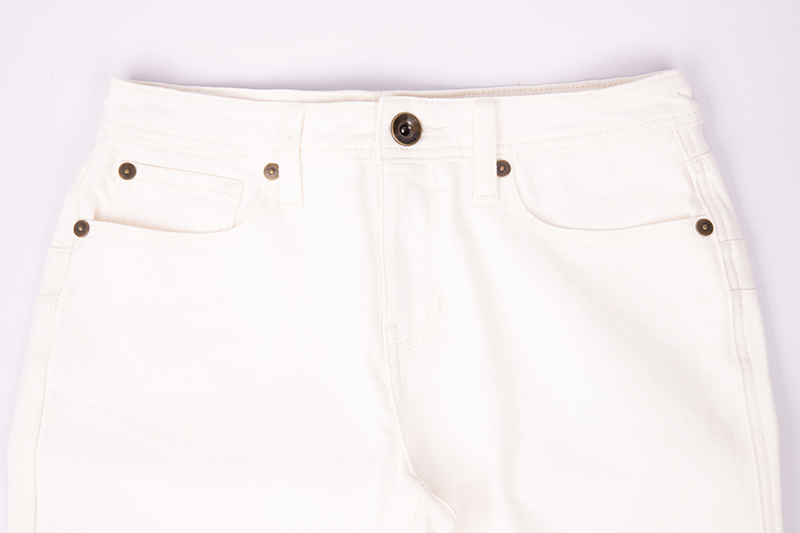 high-rise-white-jeans-6